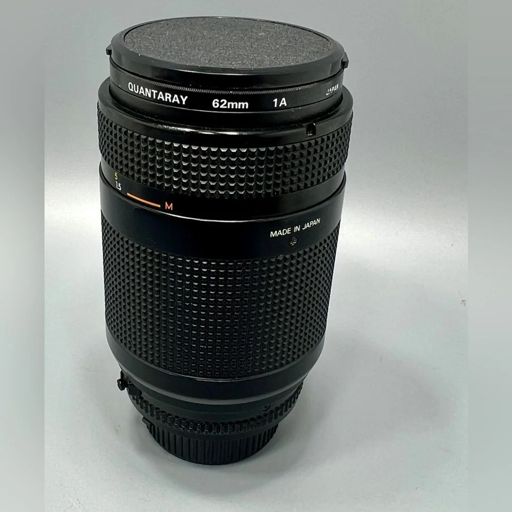 Nikon AF NIKKOR 70-210mm Lens in Black